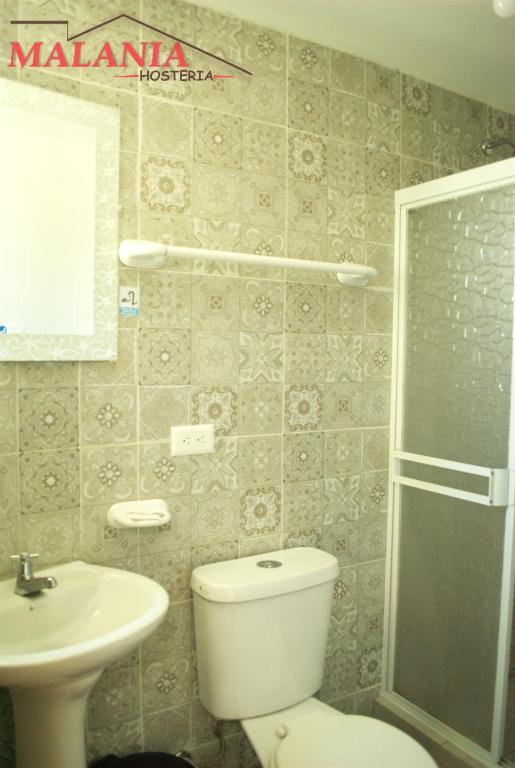 Koupelna v ubytování Hostal Malania