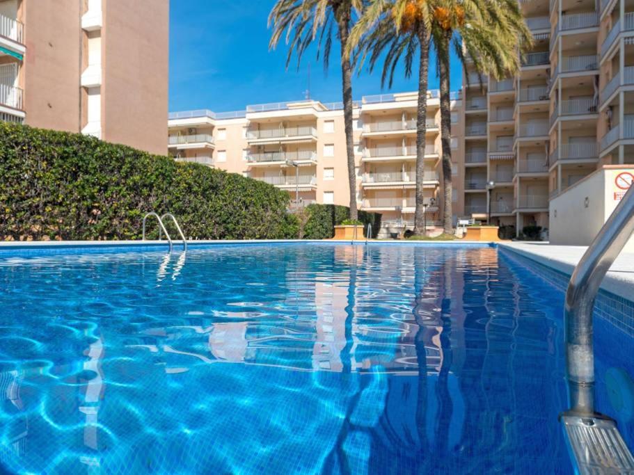 Sea front Apart. 2 Pools / 1ª linea. 2 piscinas, Segur de ...