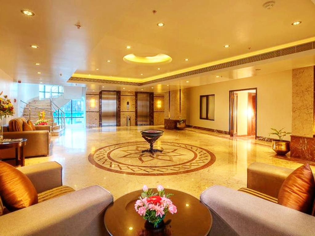 Posezení v ubytování Anandha Inn Convention Centre and Suites