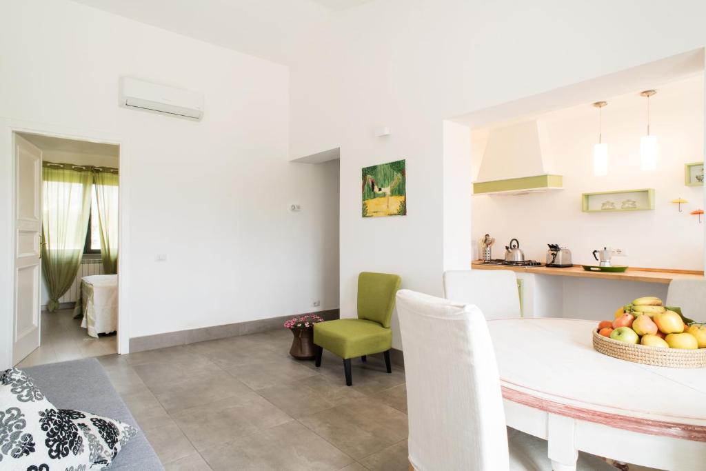 Kuchyň nebo kuchyňský kout v ubytování AGRITURISMO LA GHIGA