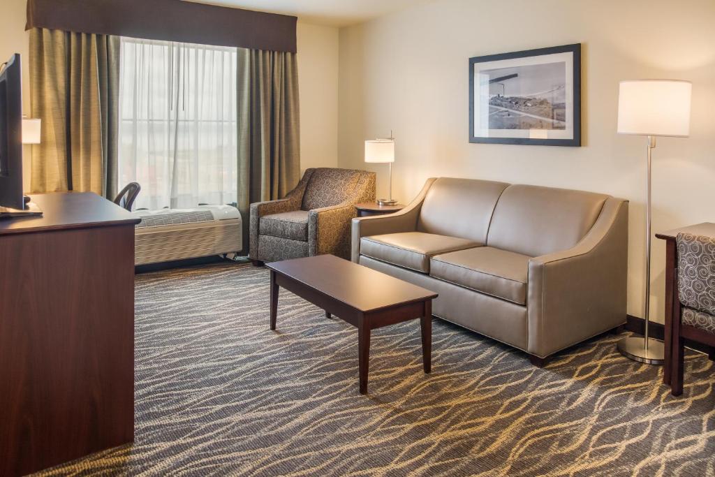 Cobblestone Inn & Suites - Menomonie/UW-Stout - Salón Familiar: Acceso A Discapacitados