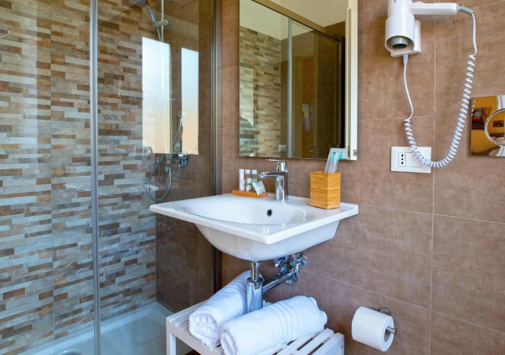 Taormina Bedda Rooms - 15