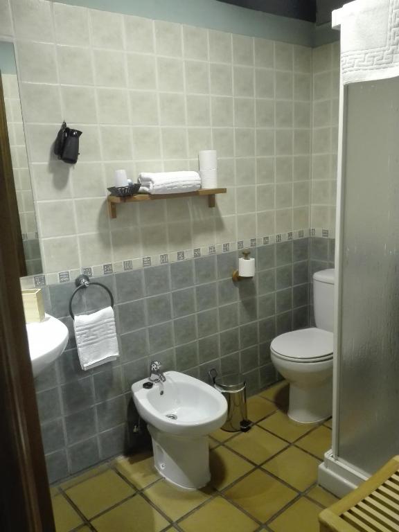 Un baño de Hotel La Casa Chacinera