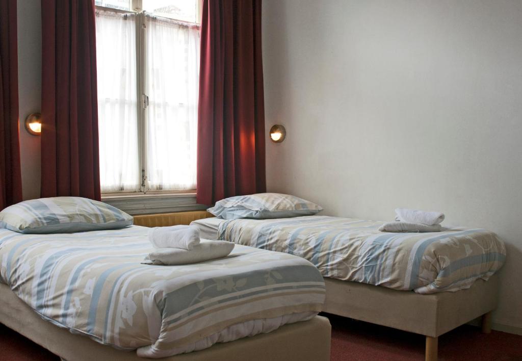 
Quadruple Room with Shared Bathroom
