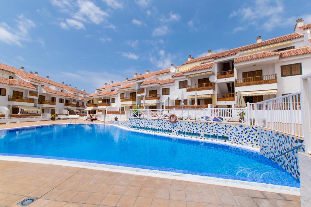 The swimming pool at or close to El Cardon Las Vistas - TENESOL RENTALS