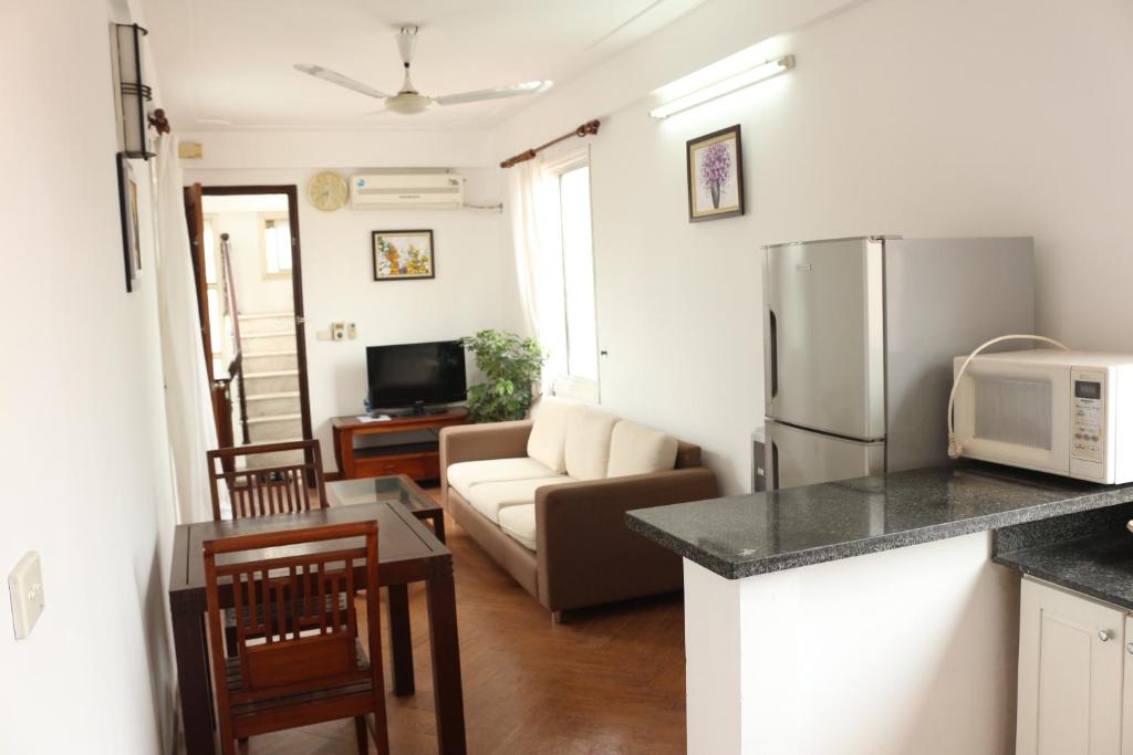 Η κουζίνα ή μικρή κουζίνα στο Davidduc 224 Âu Cơ