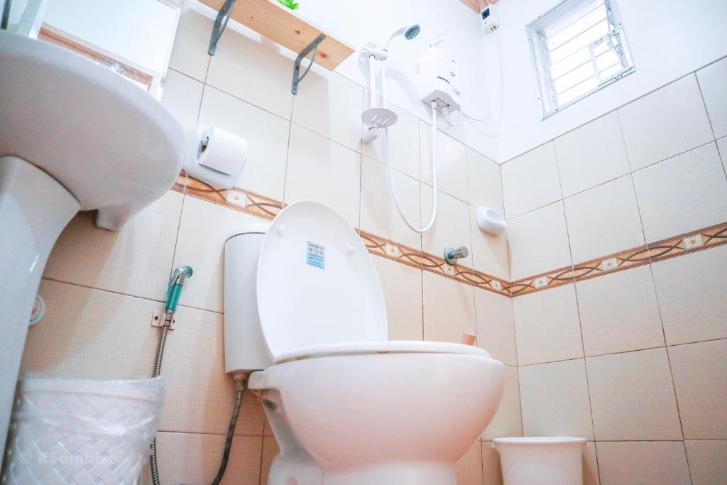 Koupelna v ubytování RQS Hostel