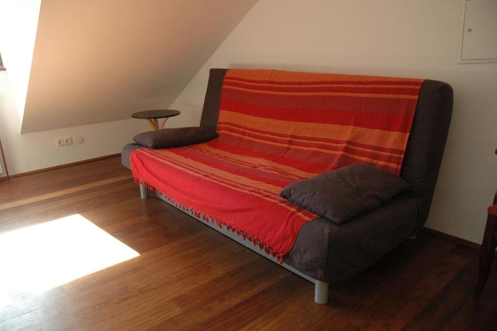 Posedenie v ubytovaní Ruhige, große Ferienwohnung am Mühlberg, Stadtrand