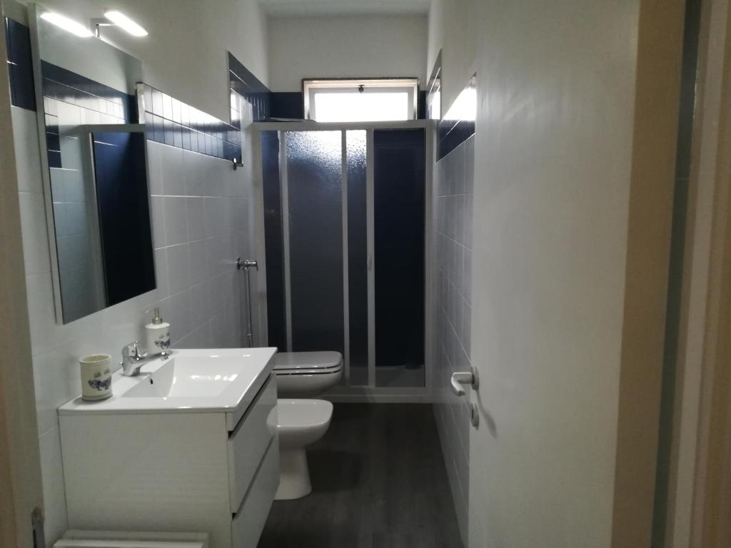 Kúpeľňa v ubytovaní Case degli Avi, camere nel Borgo marinaro