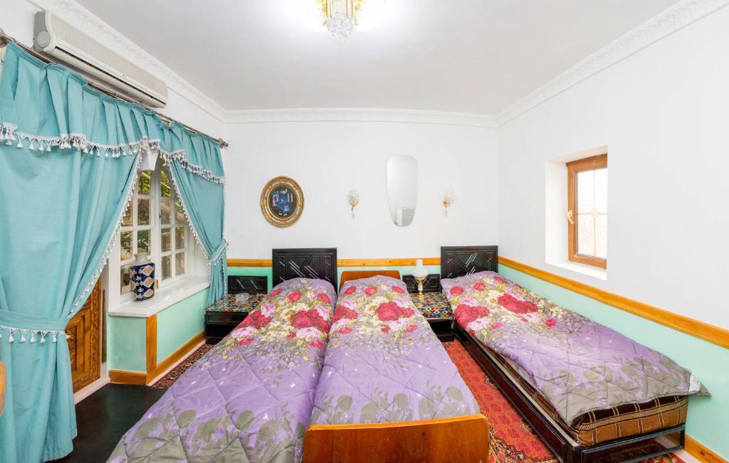 Furkat Guest House - Triple Chambre