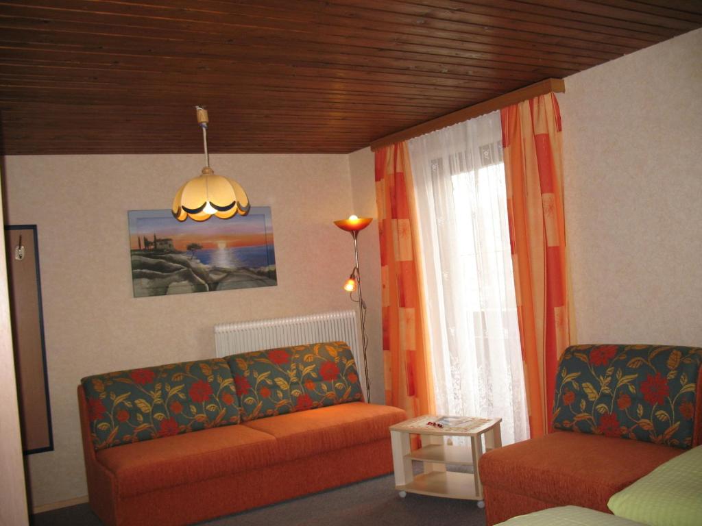 Posezení v ubytování Gästehaus Luxner