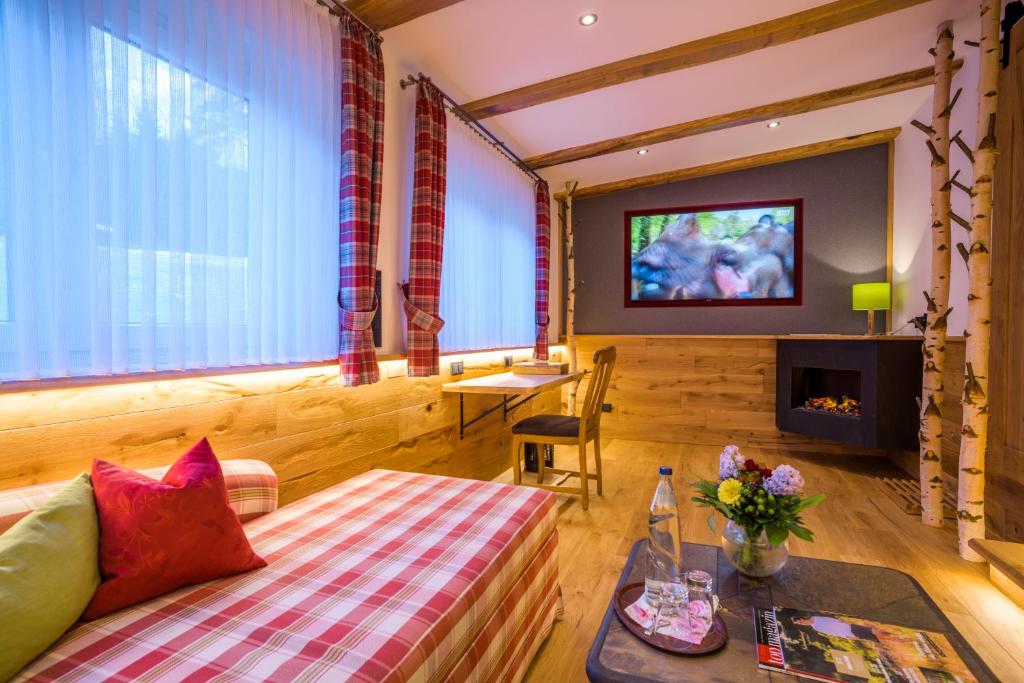 TV a/nebo společenská místnost v ubytování Hotel Kleins Wiese