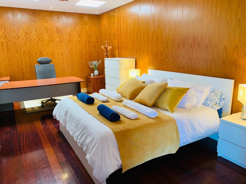 Posteľ alebo postele v izbe v ubytovaní Villa OCEAN Infinity heated pool optional