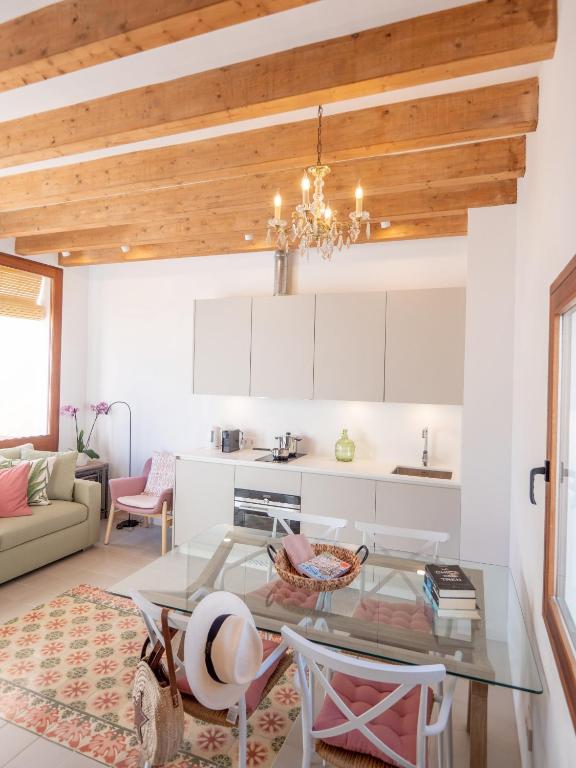 Posezení v ubytování Es Palauet New duplex in Ibiza center with Dalt Vila views
