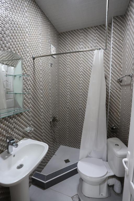 Koupelna v ubytování Hotel Hollywood
