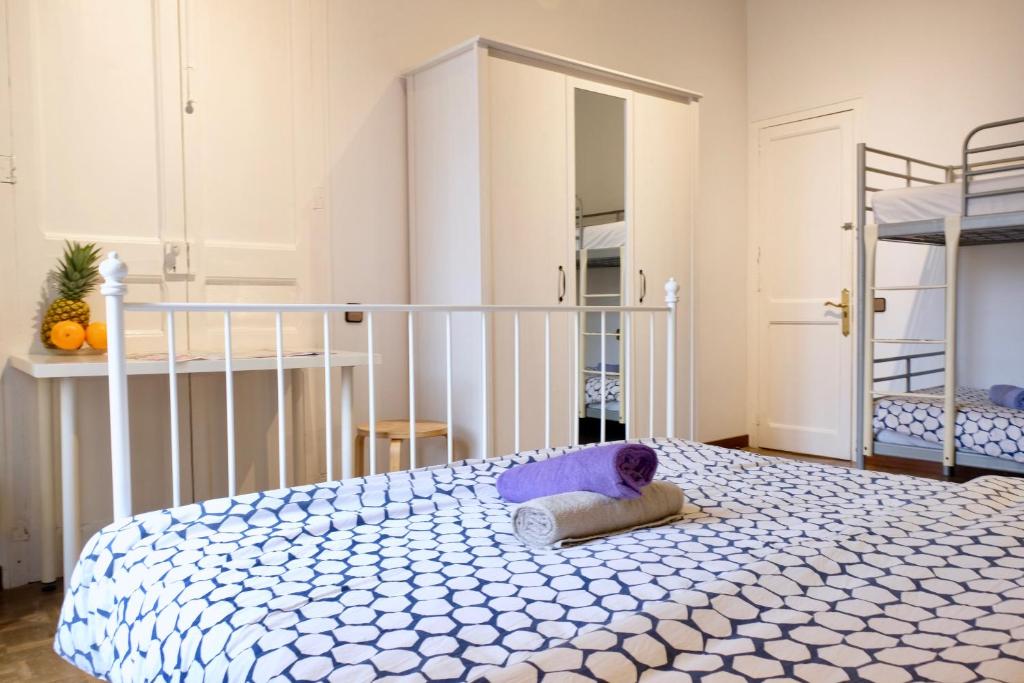 Posteľ alebo postele v izbe v ubytovaní Grand Central Apartment