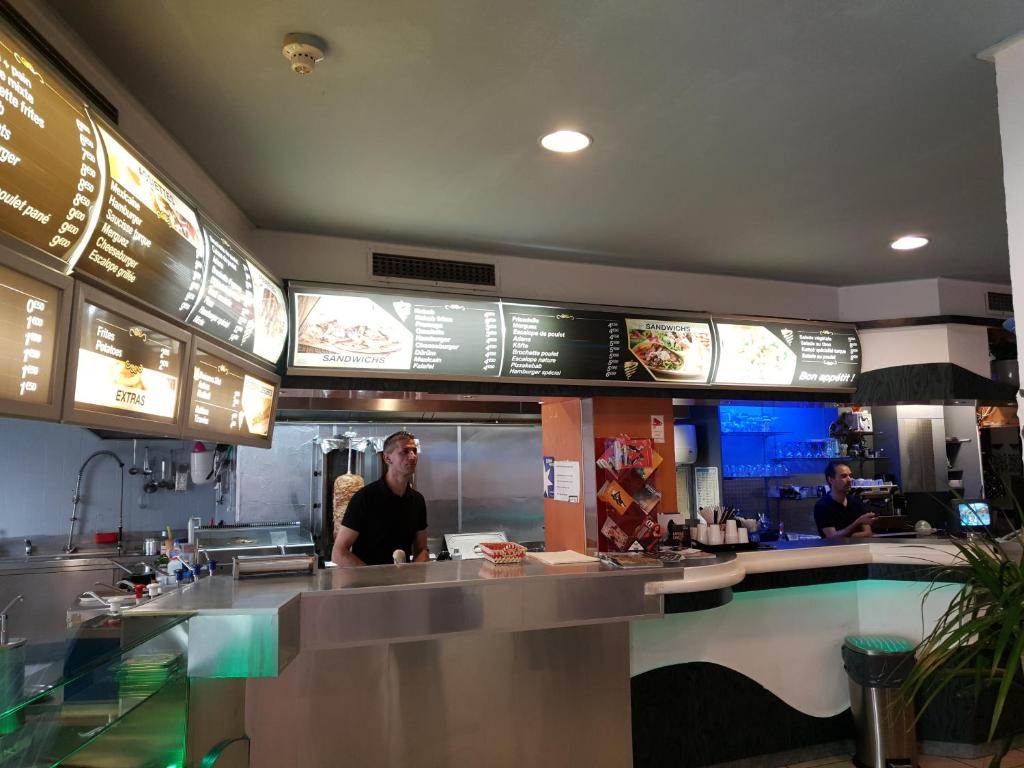 Yasha Hotel - Resim 11