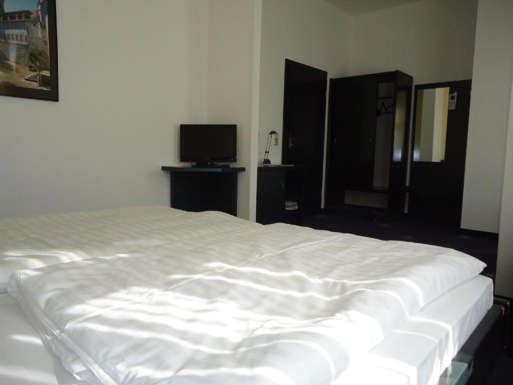 Hotel Schweizer Hof - Double Room