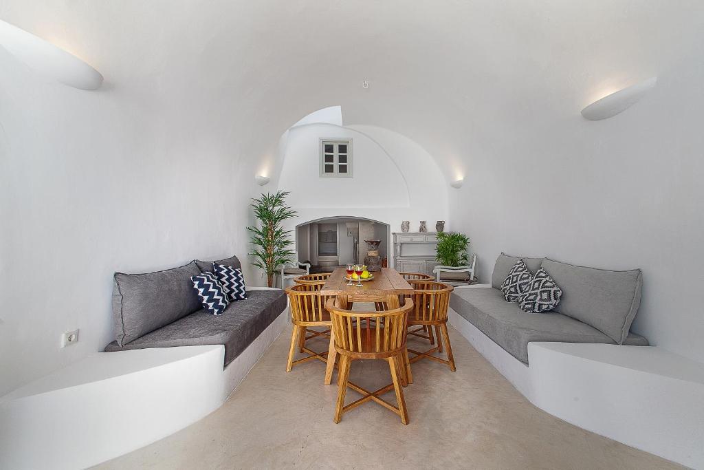 Posezení v ubytování Radiant Santorini