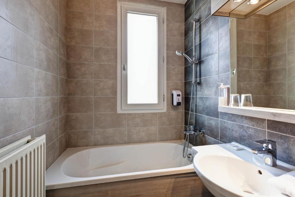 Hotel Le Lumière - Resim 13