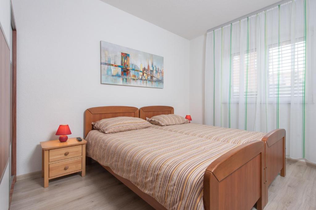 Apartments & Rooms Seaside - 4