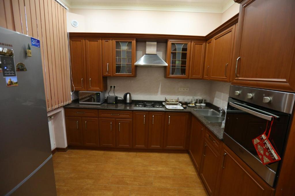 Kuchyň nebo kuchyňský kout v ubytování Avenue Hostel Yerevan