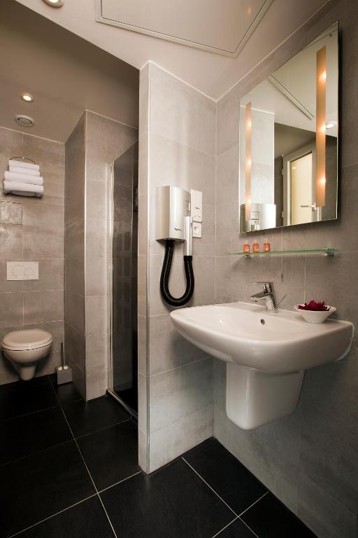 Hôtel Eden Opéra - Resim 18