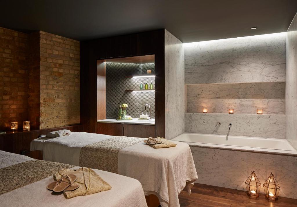 St. James' Court, A Taj Hotel, London - Resim 31