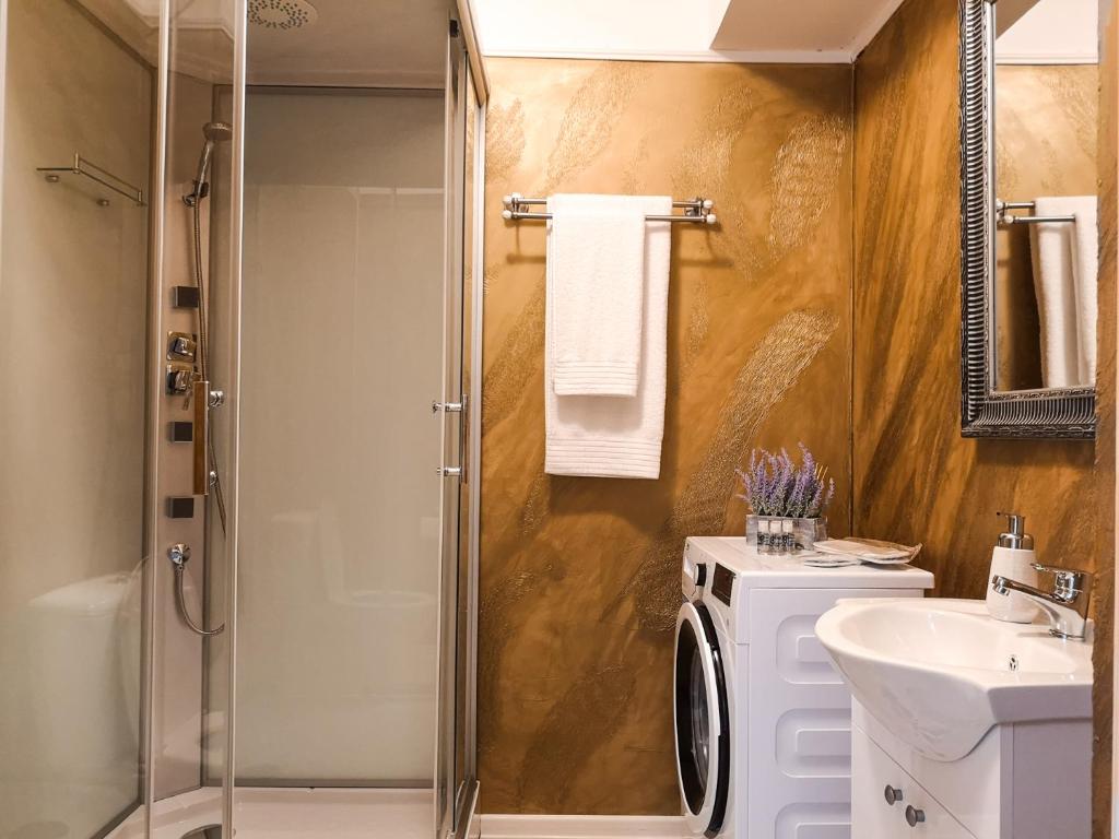 YNS Apartaments - Resim 35