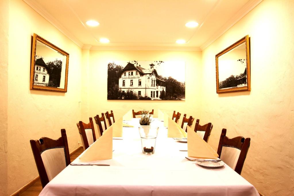 Fotografie z fotogalerie ubytování Hotel Waldschlösschen v destinaci Füchten