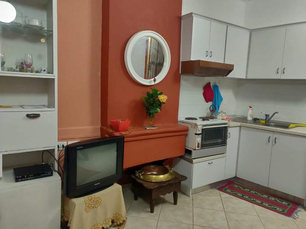 Kuchyň nebo kuchyňský kout v ubytování Private Apartment Elbasan Historic Center
