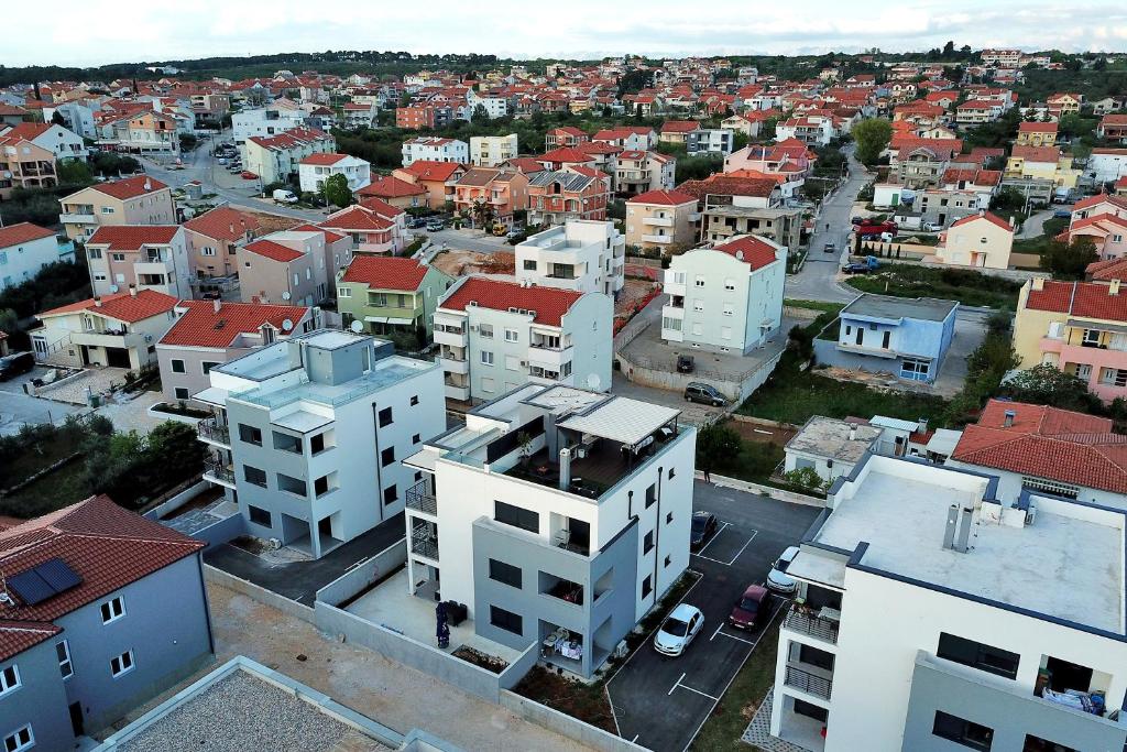 Nespecifikovaný výhled na destinaci Zadar nebo výhled na město při pohledu z apartmánu