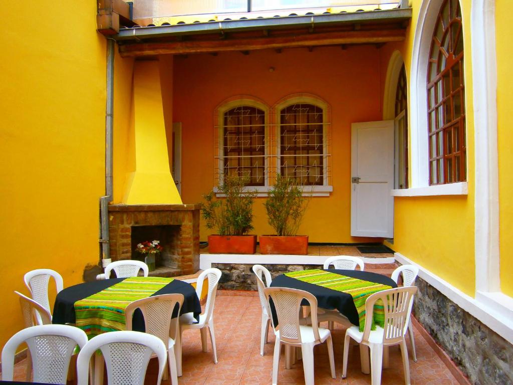 Posezení v ubytování The Yellow House