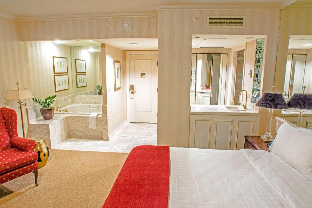Mayflower Park Hotel - Spa King