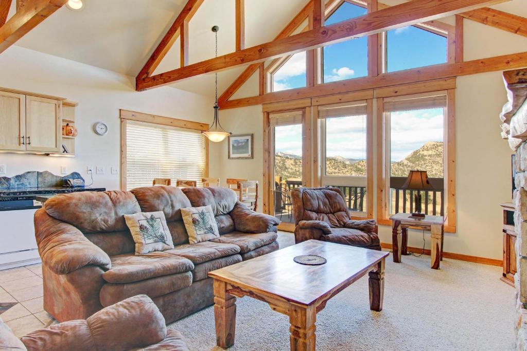 Posezení v ubytování Mount Acoma 38 Condo