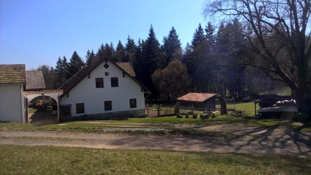 Budova, kde se ubytování v soukromí nachází