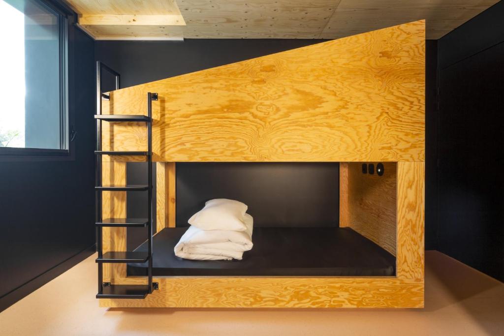 JO&JOE Paris Gentilly - Auberge de Jeunesse - Private Bedroom For 6 People With A Bathroom