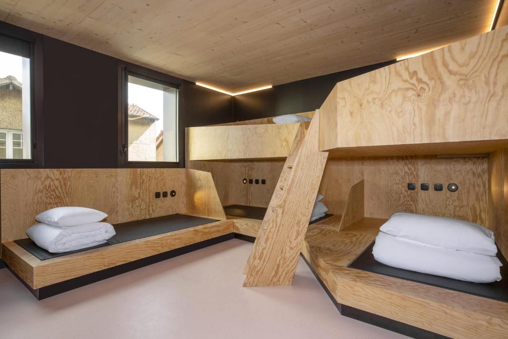 JO&JOE Paris Gentilly - Auberge de Jeunesse - Private Bedroom For 5 People With A Bathroom