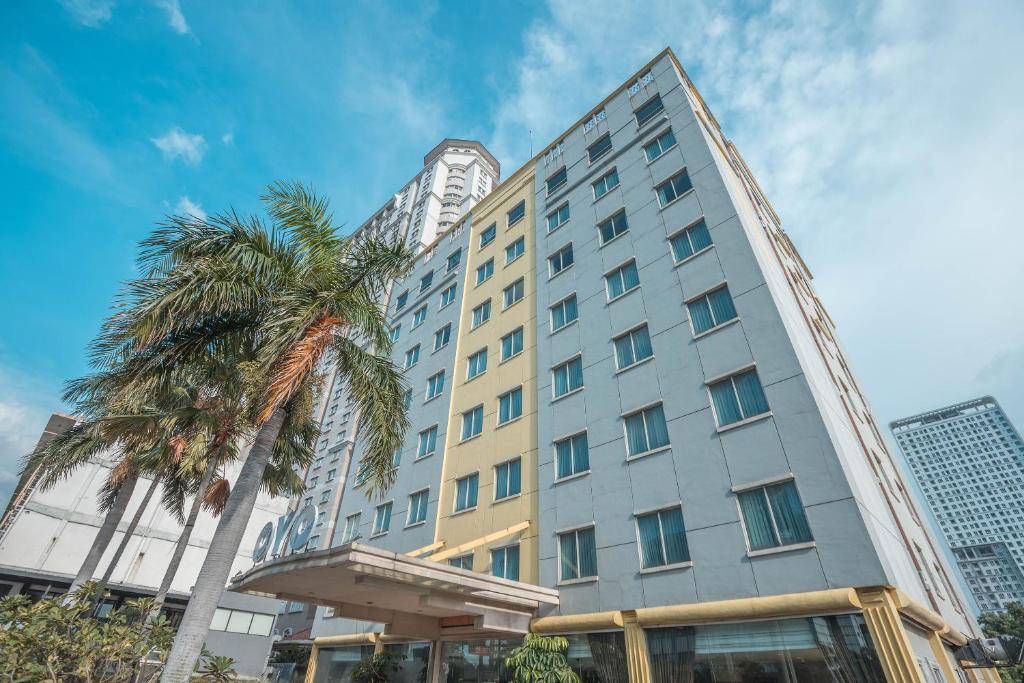 Tòa nhà nơi khách sạn tọa lạc