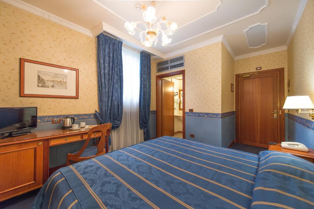 
Standard Family Room
