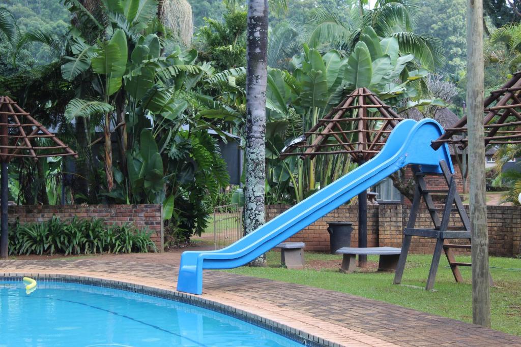 Bazén v ubytování Magoebaskloof Mountain Lodge nebo v jeho okolí