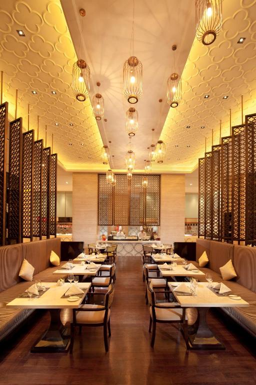 Restaurace v ubytování Wanda Realm Langfang