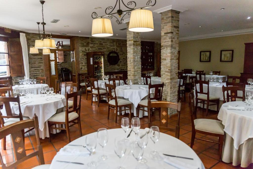 Restaurace v ubytování Hotel Ambasmestas