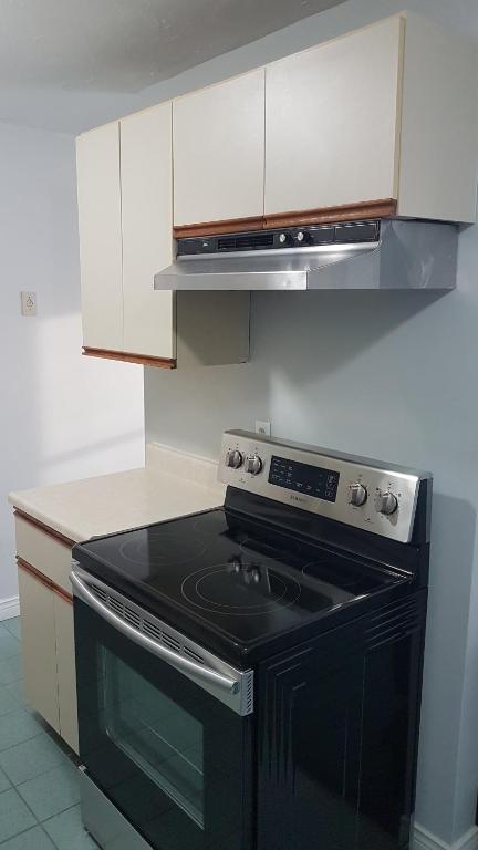 EXECUTIVE SUITES