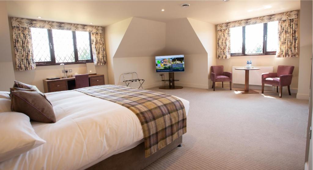 Stirrups Hotel - 