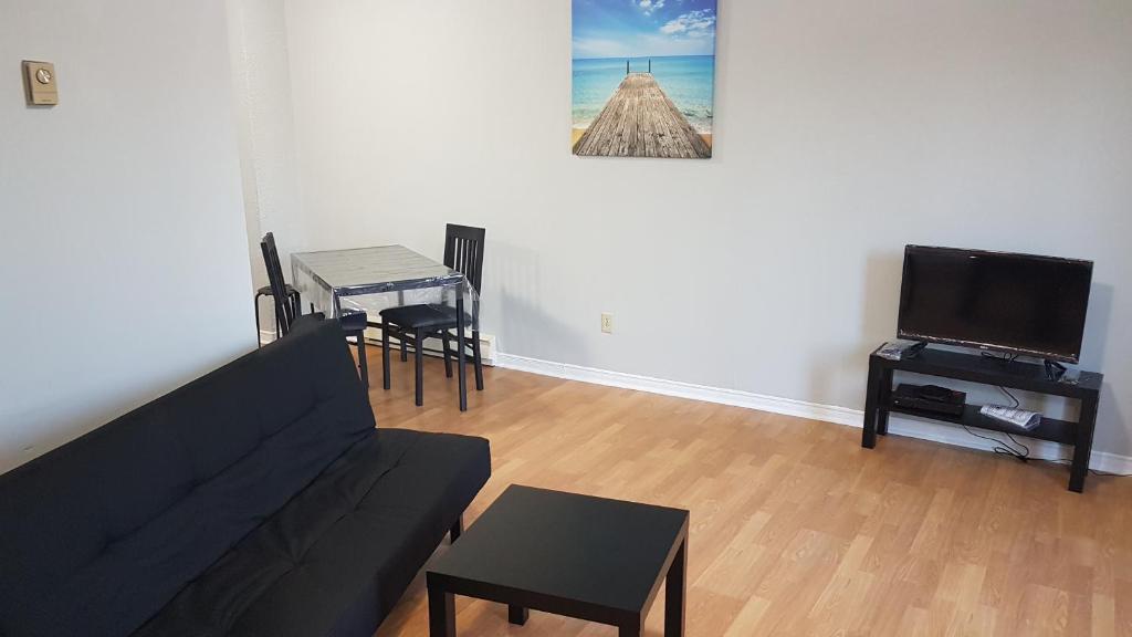 EXECUTIVE SUITES