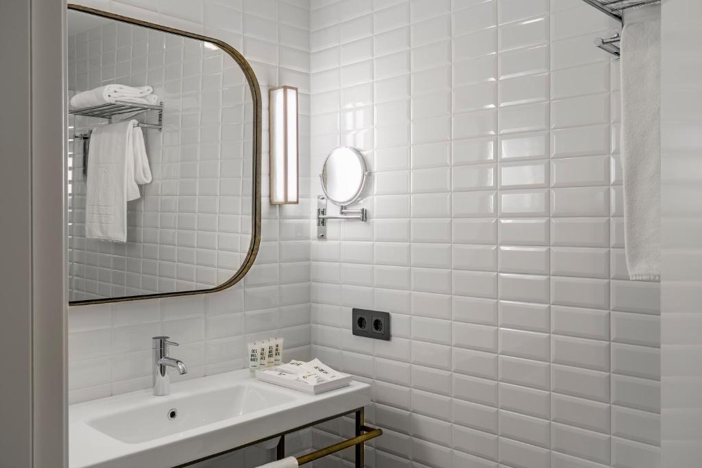 
Double or Twin Room with Parking
