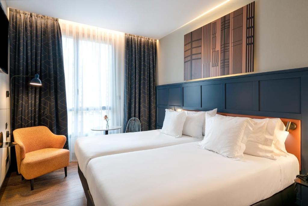 
Double or Twin Room with River Views
