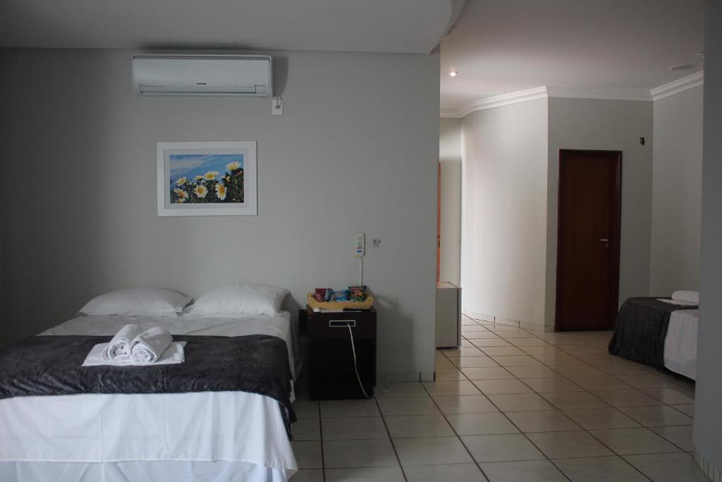  Hotel Riviere