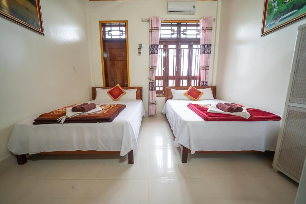 Phong Nha Homestay - Deluxe Double Or Twin Room With City View